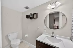 131 Bluff View Dr, Belleair Bluffs, FL 33770 - Photo 20