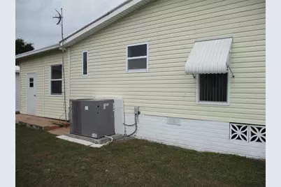 38422 Stafford Drive, Zephyrhills, FL 33540 - Photo 4