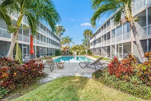 637 Pinellas Bayway S, Saint Petersburg, FL 33715 - Photo 4
