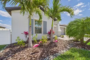 7011 King Crk Dr, Sun City Center, FL 33573 - Photo 4