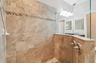 2566 Lk Mnr Dr, Land O Lakes, FL 34639 - Photo 48