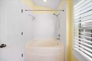 564 52nd Ave N, Saint Petersburg, FL 33703 - Photo 24