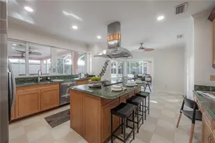 2908 Whittington Pl, Tampa, FL 33618 - Photo 38