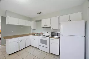3418 N 51st St, Tampa, FL 33619 - Photo 8