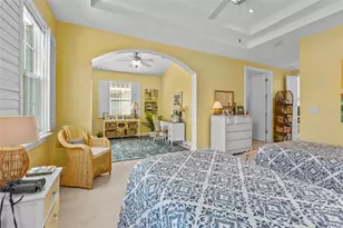 144 Banyan Bay Dr, Saint Petersburg, FL 33705 - Photo 24