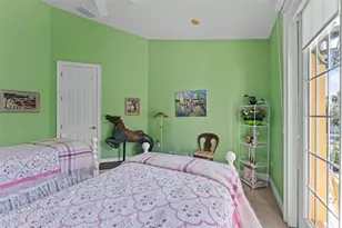 144 Banyan Bay Dr, Saint Petersburg, FL 33705 - Photo 30