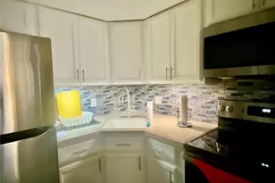 3845 S Lake Dr, Tampa, FL 33614 - Photo 22