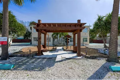 115 145th Avenue E #6, Madeira Beach, FL 33708 - Photo 4