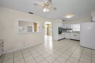 2122 W Erna Dr, Tampa, FL 33603 - Photo 20