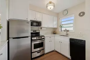 750 Burlington Ave N, Saint Petersburg, FL 33701 - Photo 14