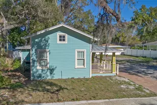 448 Locklie St, Dunedin, FL 34698 - Photo 2