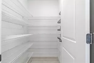 6451 Beverly Hls Dr, Zephyrhills, FL 33541 - Photo 16