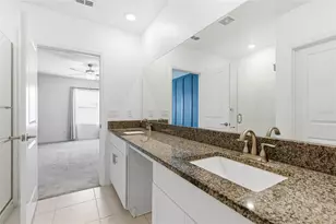 6451 Beverly Hls Dr, Zephyrhills, FL 33541 - Photo 22