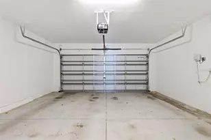 6451 Beverly Hls Dr, Zephyrhills, FL 33541 - Photo 14