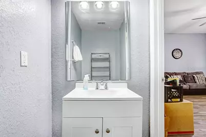 5031 Sunridge Palms Drive, Tampa, FL 33617 - Photo 10