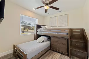 8011 26th Ave N, Saint Petersburg, FL 33710 - Photo 20