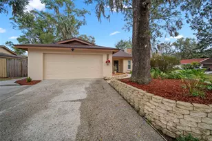 14801 Oak Vine Dr, Lutz, FL 33559 - Photo 4