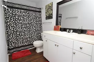 8718 Mallard Reserve Dr, Tampa, FL 33614 - Photo 22