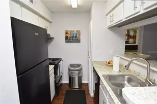 8718 Mallard Reserve Dr, Tampa, FL 33614 - Photo 6