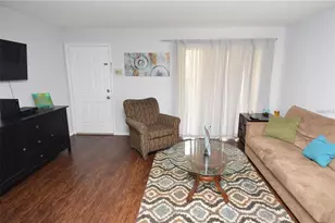 8718 Mallard Reserve Dr, Tampa, FL 33614 - Photo 14