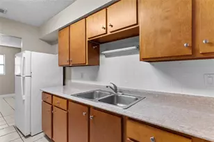 704 W Alamo Dr, Lakeland, FL 33813 - Photo 14