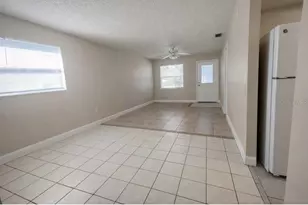 704 W Alamo Dr, Lakeland, FL 33813 - Photo 2
