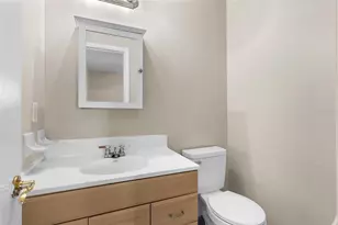 704 W Alamo Dr, Lakeland, FL 33813 - Photo 18