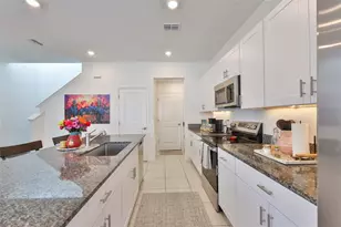 10824 Fanning Spgs Ct, Tampa, FL 33647 - Photo 2