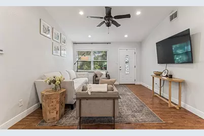 727 Locust Street, Tarpon Springs, FL 34689 - Photo 8