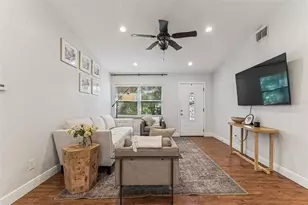 727 Locust St, Tarpon Springs, FL 34689 - Photo 8