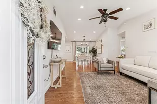 727 Locust St, Tarpon Springs, FL 34689 - Photo 6