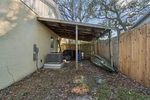 727 Locust St, Tarpon Springs, FL 34689 - Photo 34