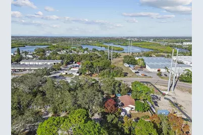 727 Locust Street, Tarpon Springs, FL 34689 - Photo 36
