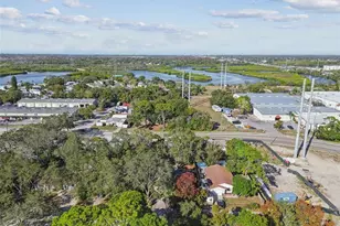 727 Locust St, Tarpon Springs, FL 34689 - Photo 36