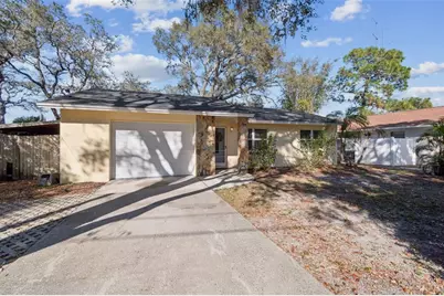 727 Locust Street, Tarpon Springs, FL 34689 - Photo 2