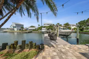 168 174th Terrace Dr E, Redington Shores, FL 33708 - Photo 6