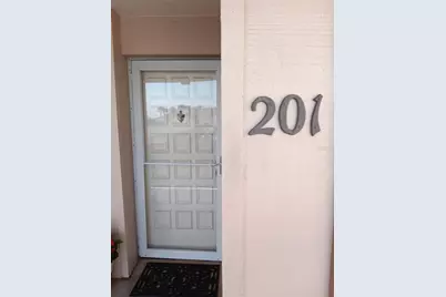 6279 Sun Boulevard #201, Saint Petersburg, FL 33715 - Photo 2