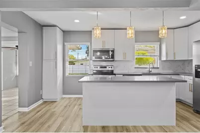 2302 S Thixton Court, Tampa, FL 33629 - Photo 10