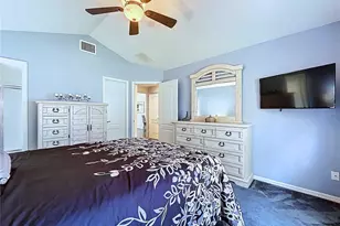 7517 Savannah Ln, Tampa, FL 33637 - Photo 40