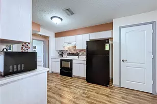 7517 Savannah Ln, Tampa, FL 33637 - Photo 24