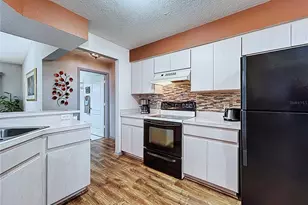 7517 Savannah Ln, Tampa, FL 33637 - Photo 26