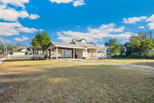 404 W Tever St, Plant City, FL 33563 - Photo 1