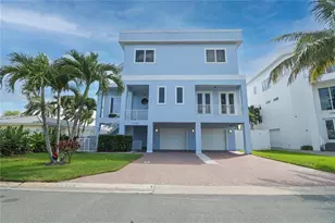 11105 5th St E, Treasure Island, FL 33706 - Photo 4