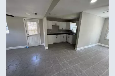 1203 N Maryland Avenue, Plant City, FL 33563 - Photo 8