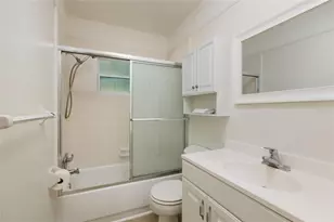 13877 94th Ave, Seminole, FL 33776 - Photo 20