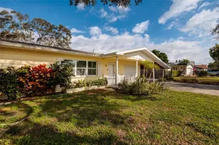 13877 94th Ave, Seminole, FL 33776 - Photo 2