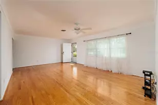 13877 94th Ave, Seminole, FL 33776 - Photo 6