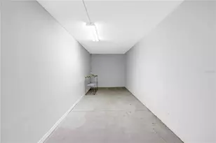 1605 Royal Palm Dr S, Gulfport, FL 33707 - Photo 46