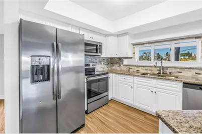 1605 Royal Palm Drive S #A, Gulfport, FL 33707 - Photo 14