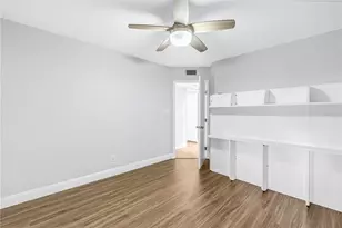 1605 Royal Palm Dr S, Gulfport, FL 33707 - Photo 32